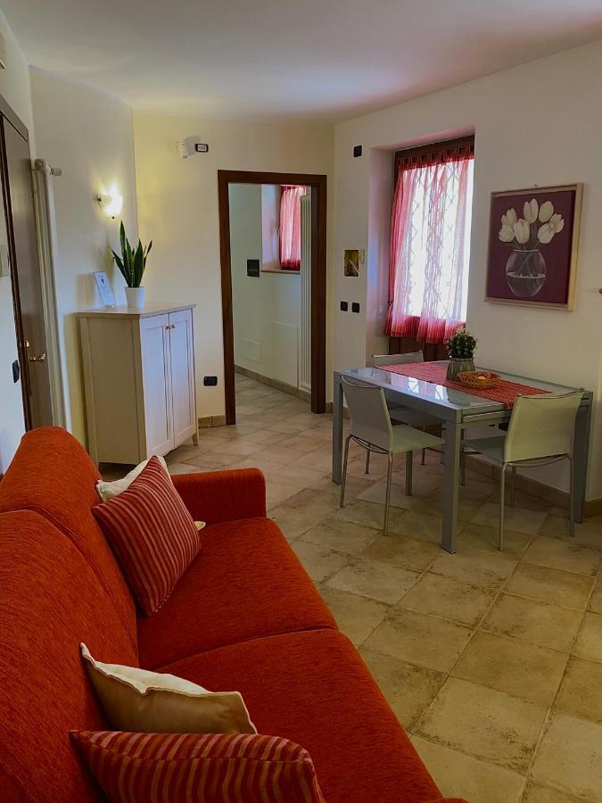 Appartamento Le Colonne - Relais Villa Quercia Тассулло Экстерьер фото