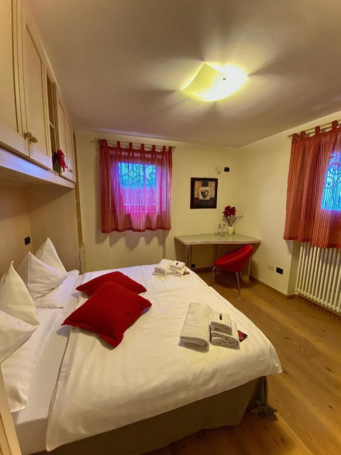 Appartamento Le Colonne - Relais Villa Quercia Тассулло Экстерьер фото